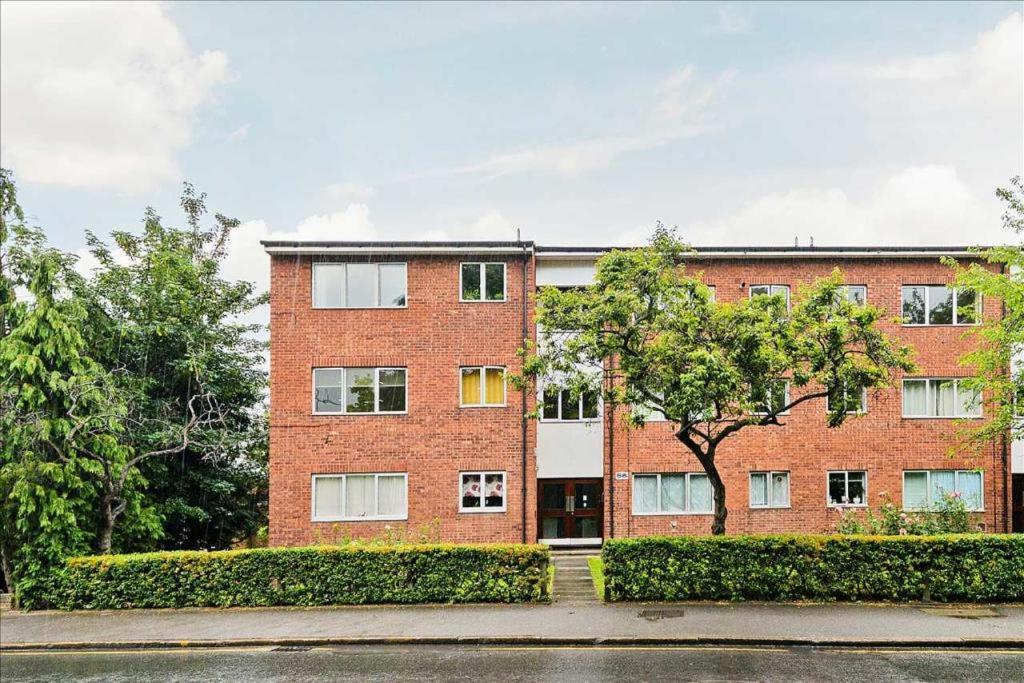 Lovely Studio Flat In Wimbledon W/ Free Parking Londýn Exteriér fotografie